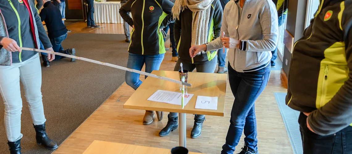one minute games zahnbuerstenangeln