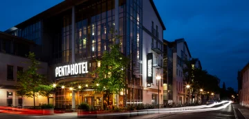 penta hotel rostock eingang