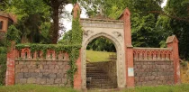 schloessertour-kircheneingang